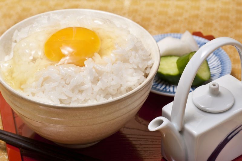 cơm trộn trứng sống Tamago Kake Gohan
